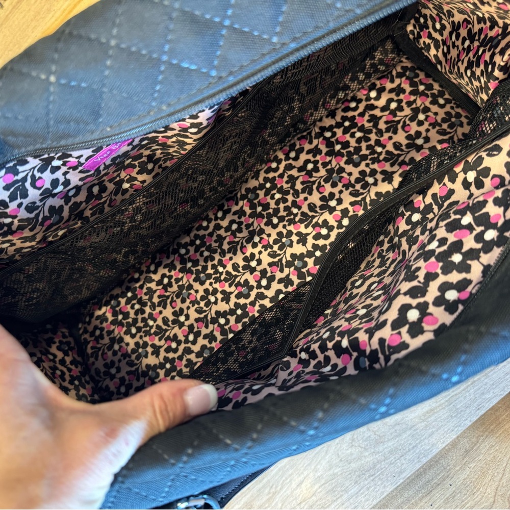 Vera Bradley Black Quilted Travel Bag Classic weekender - Picture 4 of 7